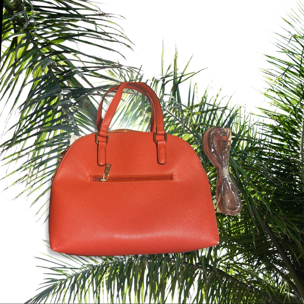 Woman’s purse never used